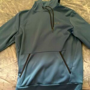 relatively new hoodie great condition